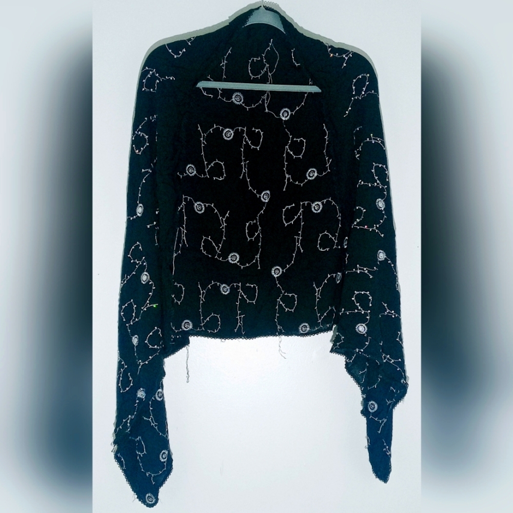 LIGHT WEIGHT WOMEN'S BLACK LOOP EMBROIDERED SCARF WITH SEQUINS